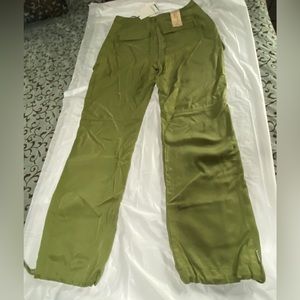 NWT SCOTCH & SODA - LARA - HIGH RISE STRAIGHT LEG CARGO - MILITARY GREEN